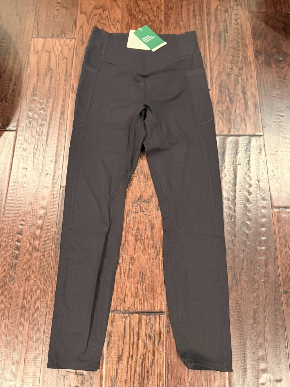 HALARA Black High-Rise Leggings with Side Pockets
